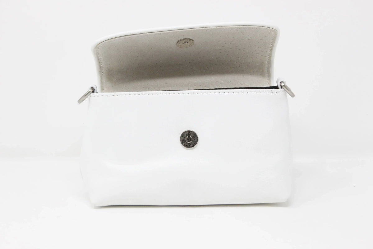 DOMINIE Crossbody Handbag /Clutch Purse White Leather With Removable Shoulder Strap Unisex Audrey