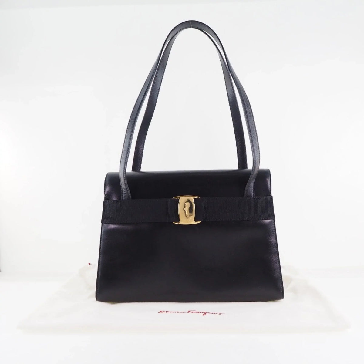 Pre-Owned Salvatore Ferragamo Vara BK-21 7675 Calf Black Women's Shoulder Bag (Fair)