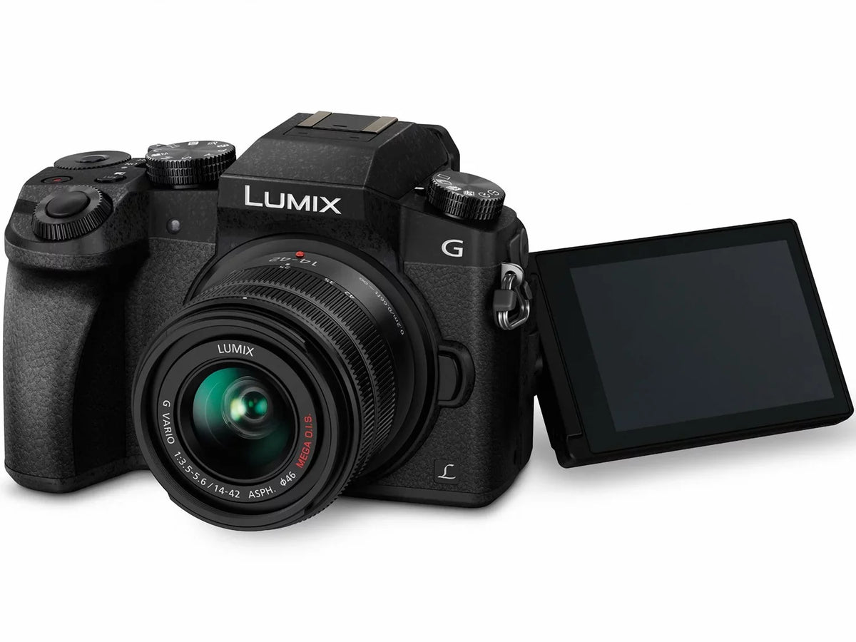 PANASONIC LUMIX G7 4K Digital Mirrorless Camera Dual Lens Bundle DMC-G7WK