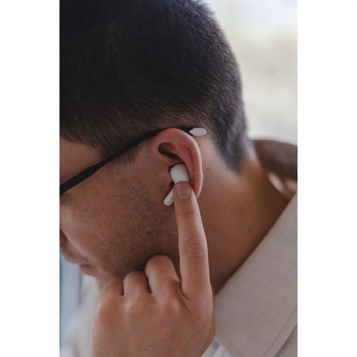 Restored LG HBS-FN6.ACUSWHI Tone Free HBS-FN6 Bluetooth Wireless Stereo Earbuds W/UVnano, White (Refurbished)